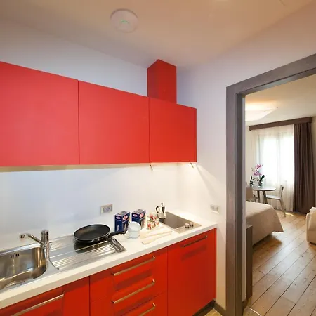 International Rooms & Apartments Sirmione Exterior photo