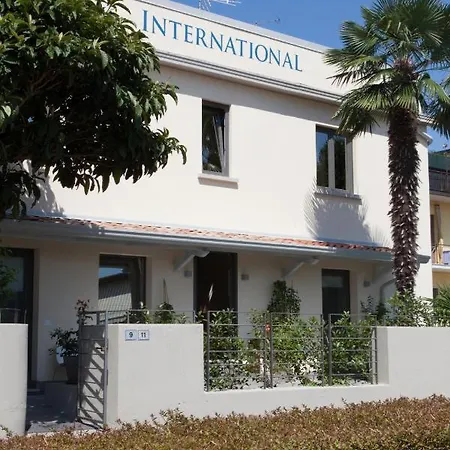 International Rooms & Apartments Sirmione Exterior photo