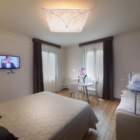 International Rooms & Apartments Sirmione Exterior photo